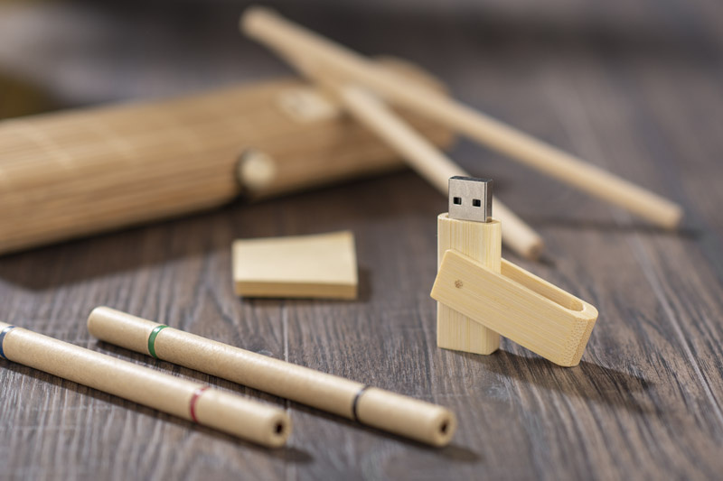 Pamięć USB reklamowa z bambusa